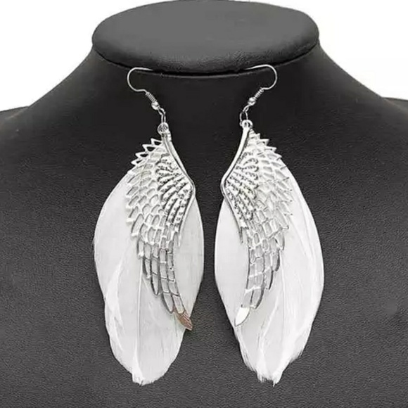 🦋NEW! Angel Wing/White Feather Earrings - Picture 2 of 4